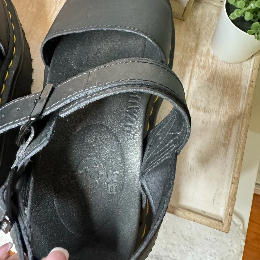 Dr. Martens VOSS QUAD Leather Platform Sandals 26725001 BLACK Sz8